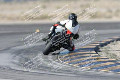 media/Dec-01-2025-Moto Forza (Mon) [[2daa91e15f]]/1-Advanced Group/Session 2 Turn 11 Backside/